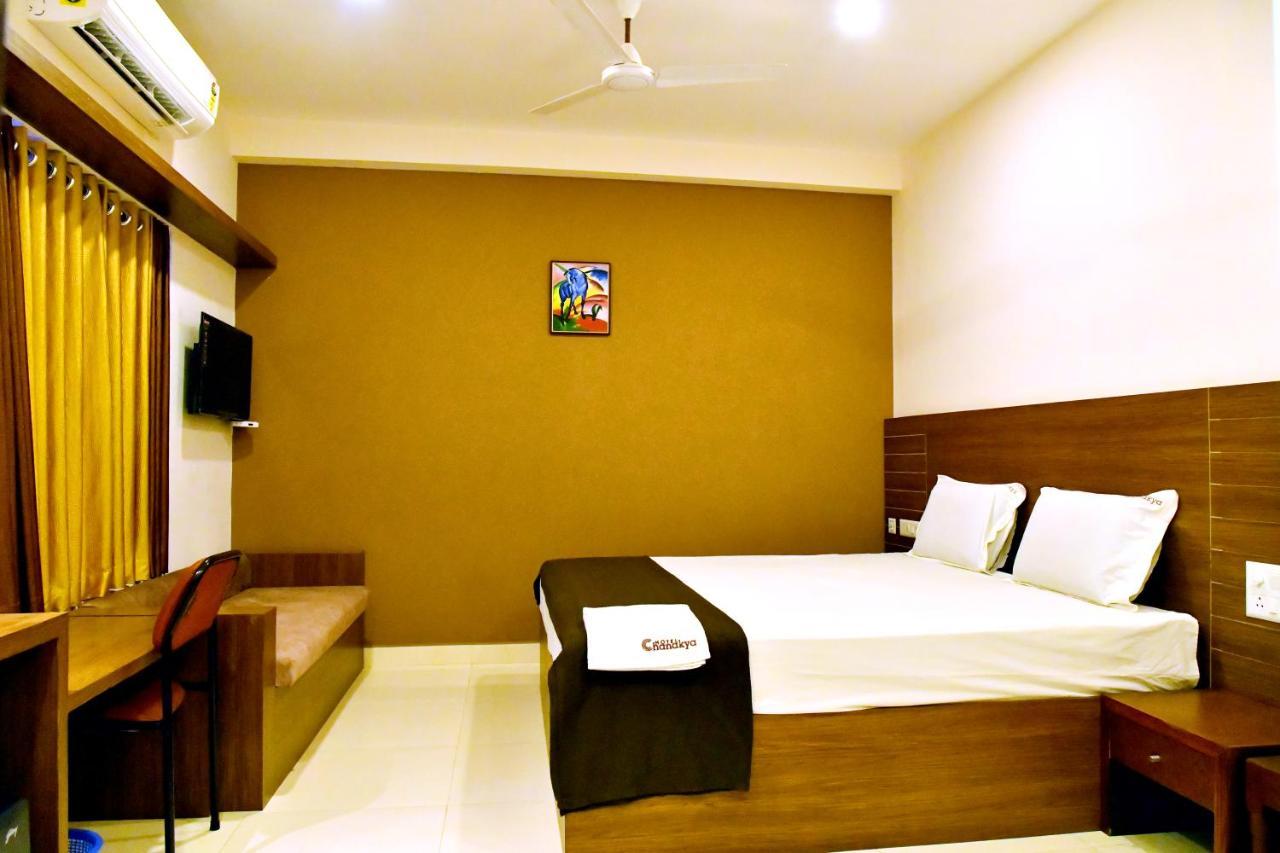 Hotel Chanakya Palakkad Bagian luar foto