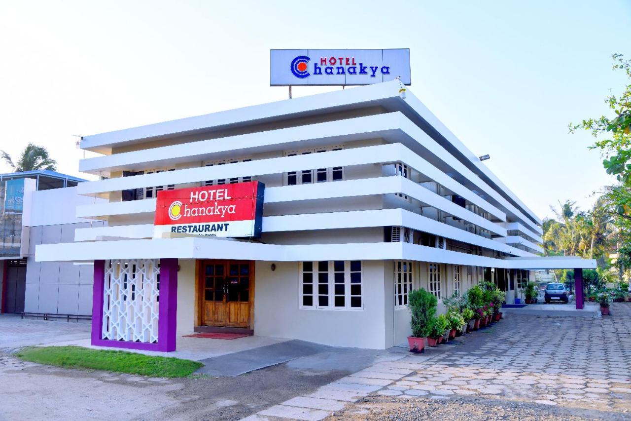 Hotel Chanakya Palakkad Bagian luar foto